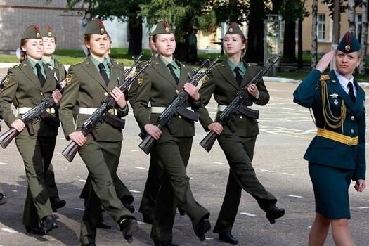 Военные училища для девушек - преимущества и недостатки военного образования